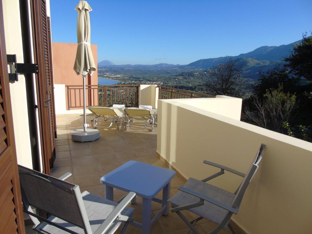 Villa Pomegrante Exopoli ภายนอก รูปภาพ